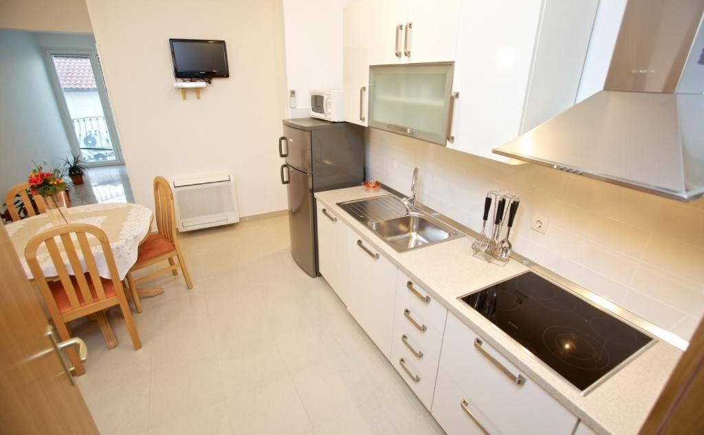 Apartments Grlica سوتيفان الغرفة الصورة