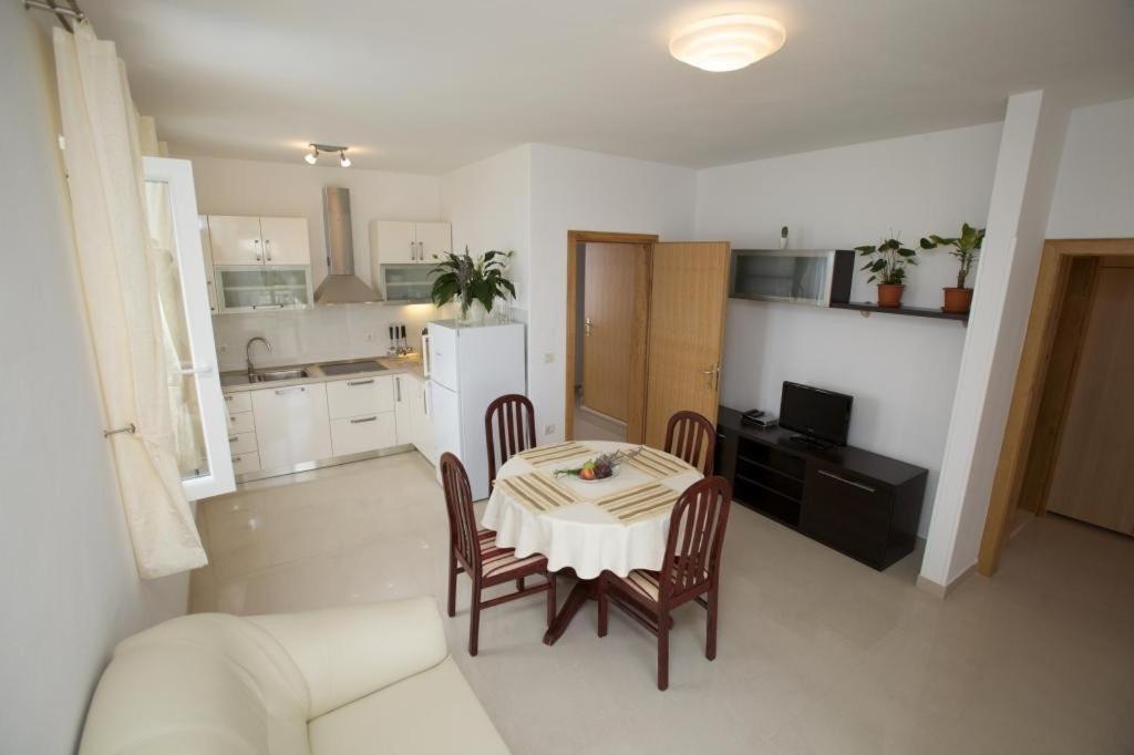 Apartments Grlica سوتيفان الغرفة الصورة